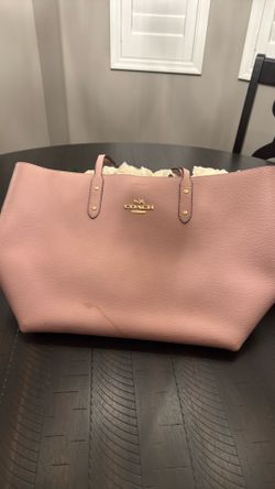 Women’s Coach Purse
