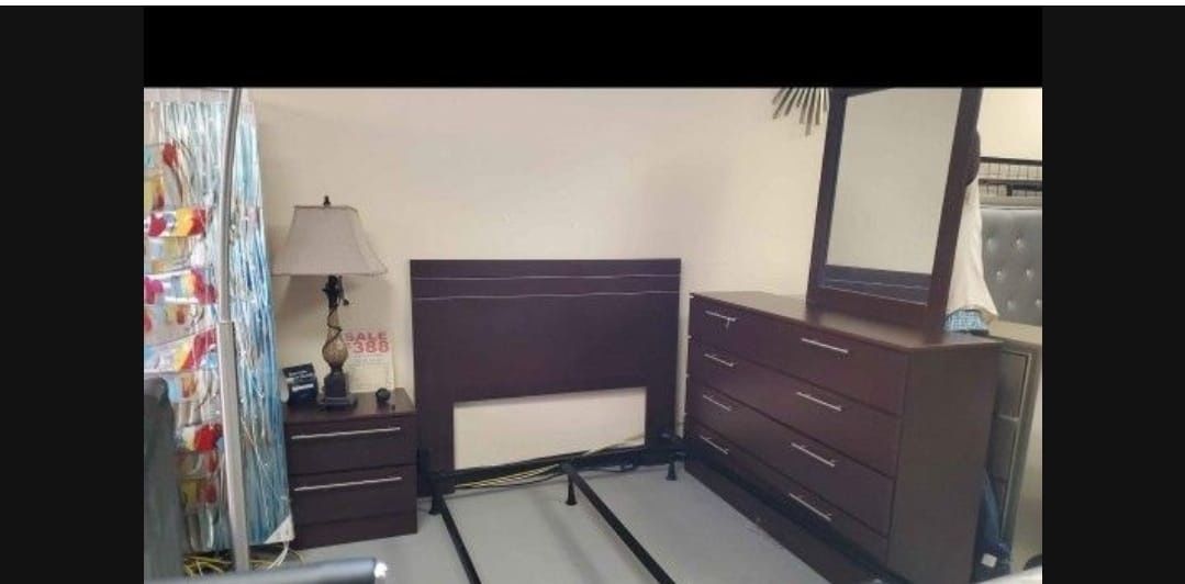 4 PCs Bedroom Set