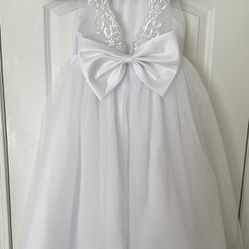 New Little/Big Girls Long Lace Dresses in White , sizes are 6,7,8,9 y.o