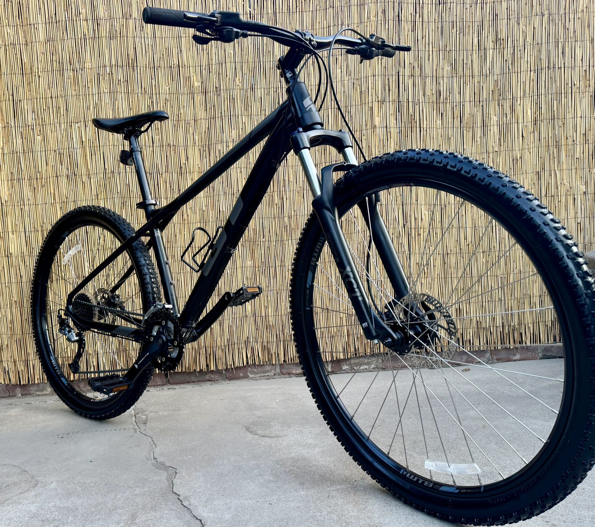 💥🔥Medium Gt Avalanche 29er🔥💥