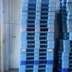 Plastic Pallets For Sale Can Sell All In Bulk One Firm Price 