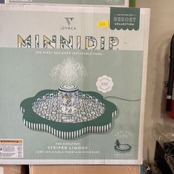 Minnidip Luxe Inflatable Fountain Sprinkler
