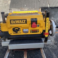 13 Inch Dewalt Planer Very Seldom Used Brand New Blades And An Extra Set Of Blades