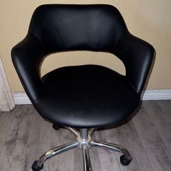 Black Chair 