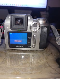 2 Cameras with carring bag