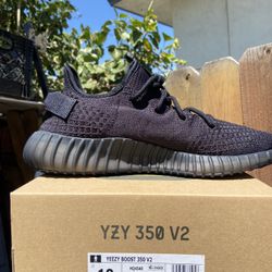 Yeezy 350 V2 Onyx