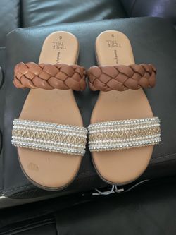 Time and Tru Slip-On Sandals