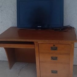 Samsung TV & Desk Combo
