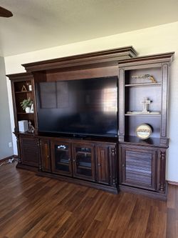 TV Entertainment Center 