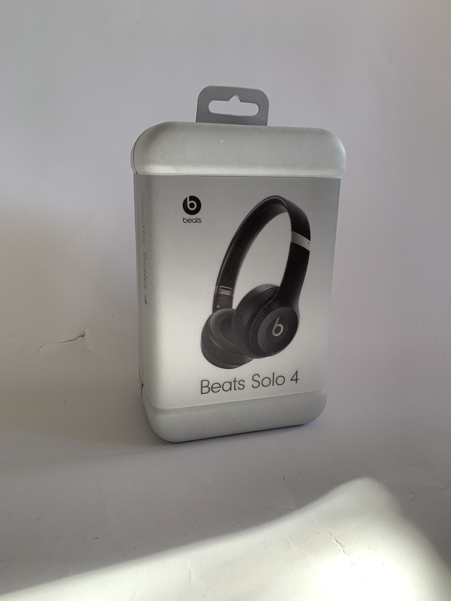 Beats Solo 4 - Black