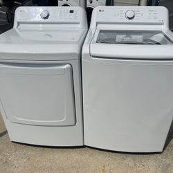 Like New 2023-2024 LG Washer And Electric Dryer