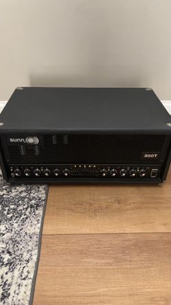 Sunn 300T Bass Amp