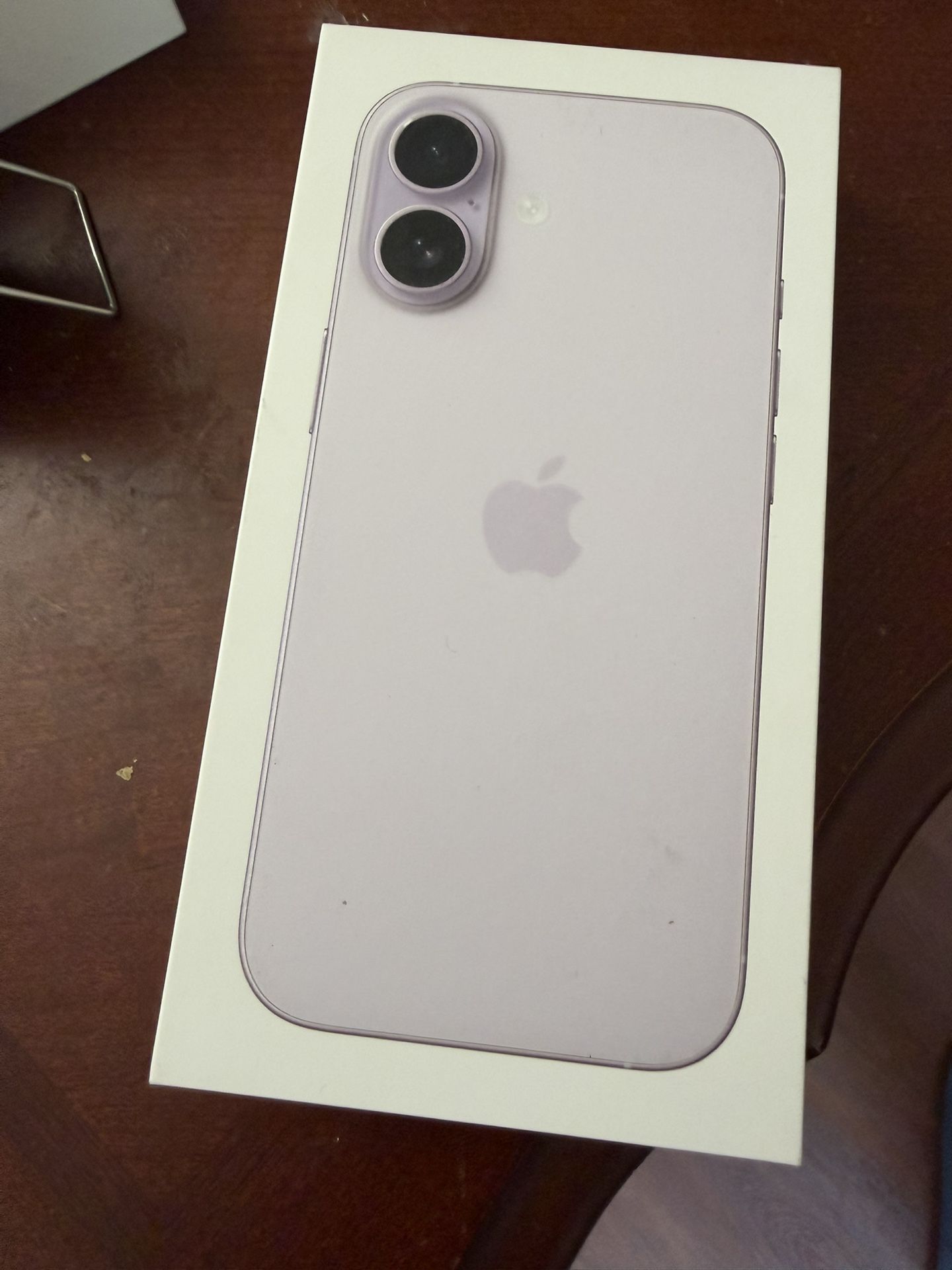 iPhone 17 Box