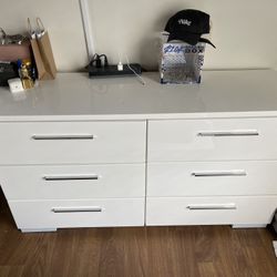 Full Bedroom Set, Dresser, Low Profile Bed, Two Side Tables