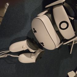 Meta Quest 3S 256GB W/ Pro Headset 