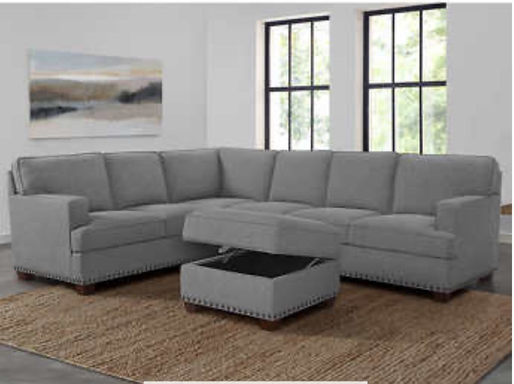 Thomasville Emilee Fabric Sectional with Storage Ottoman for Sale in