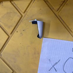 2008 To 2012 Chevrolet Malibu front right Outer Door Handle Cap Silver