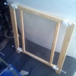 DOG GATE WITH SEE THROUGH PANEL