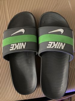 Men’s size 9 brand new slippers for men $40