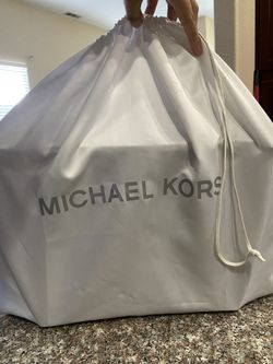 Micheal Kors Jet Set Bag New