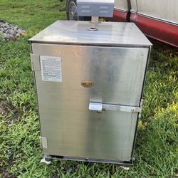 Electric Smoker