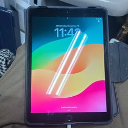 Apple iPad 7th Gen 32GB 10.2in - WiFi + Cellular 