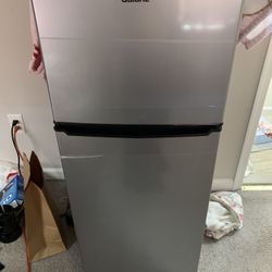 Galanz Mini Fridge