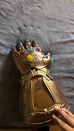 Marvel Thanos Infinity Gauntlet Toy
