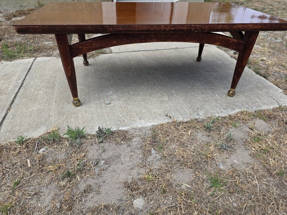 Coffee Table. 43 × 21 ×15