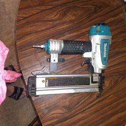 Makita AIR Compressor Cordless Nail Gun