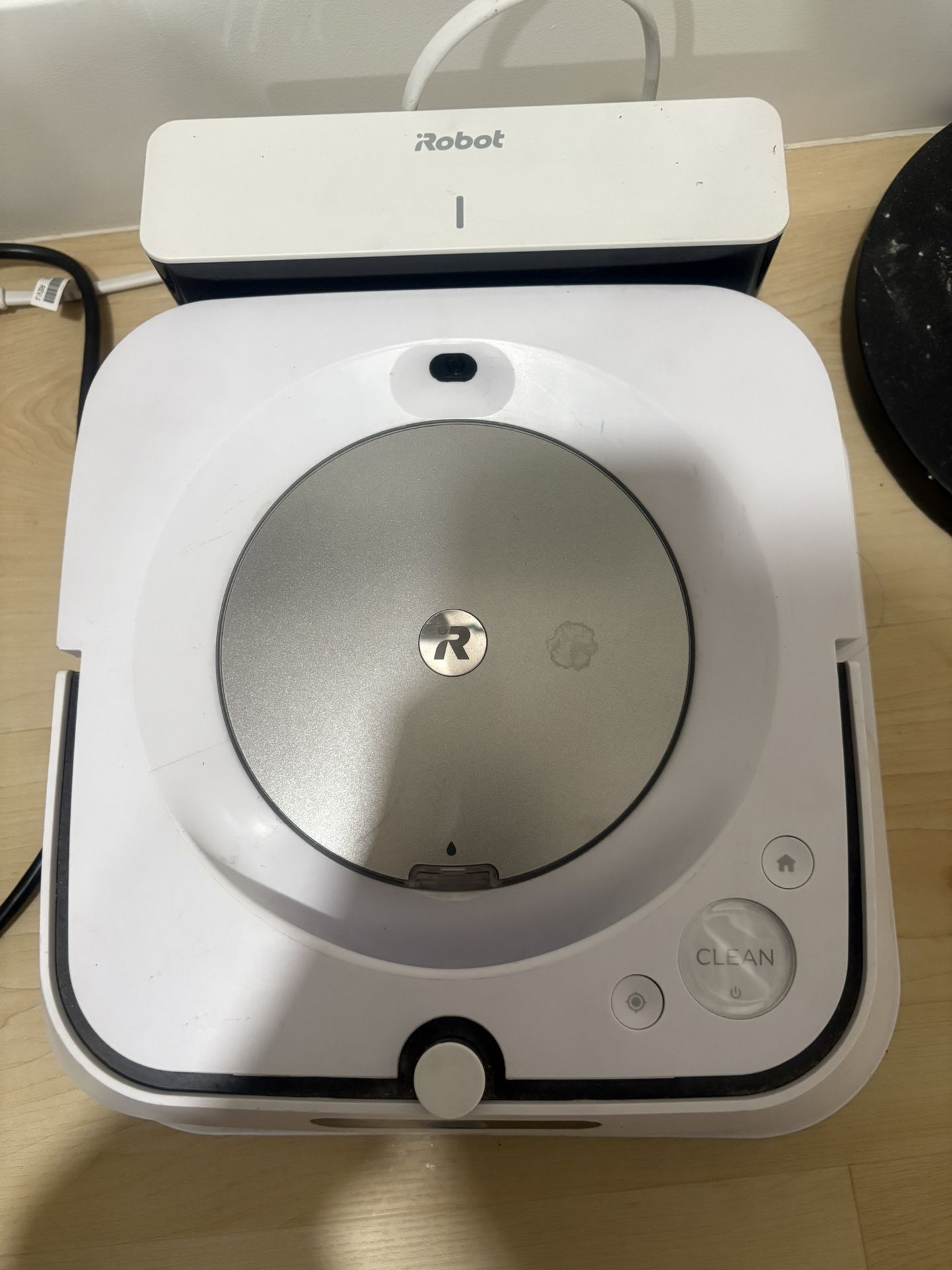 iRobot Braava Jet M6 (6110) Ultimate Robot Mop- Wi-Fi Connected