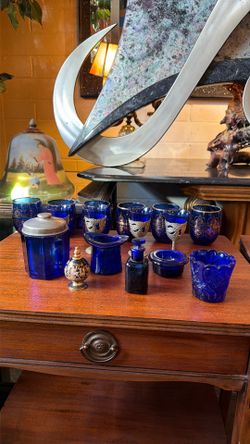 Lot of 16 blue depression, Glass