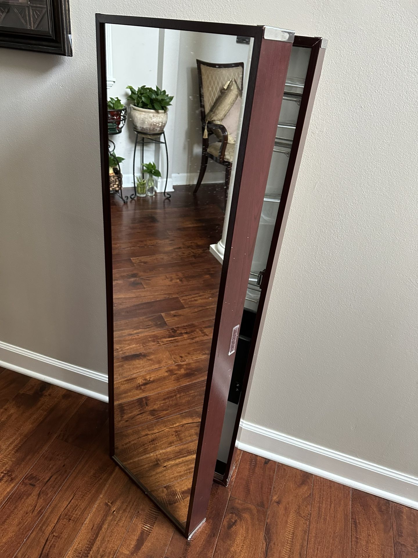 Full Length Mirror/Jewelry Armoire