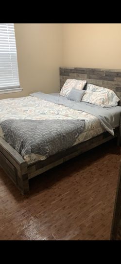 Selling Used King Bed