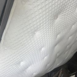 Queen Matress- Free