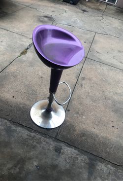 Bar stool
