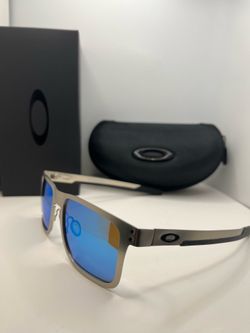 oakley sport shades metal