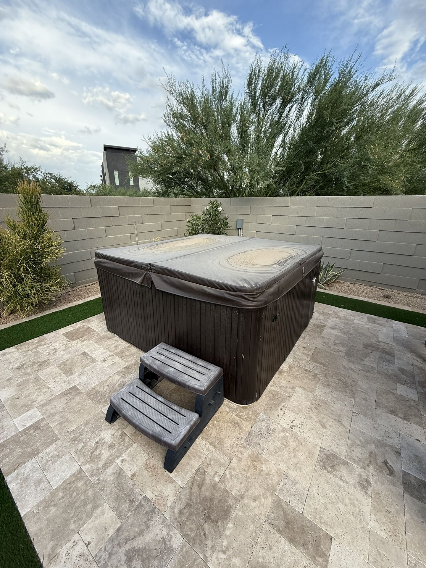 Hot Tub 5 Seater Working