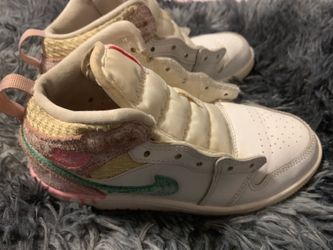 Nike Air Jordan 1 Mid SE "Ice Cream" Paint Drip sneaker