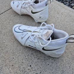 Nike Alpha Football Cleats White Men’s Size 11
 