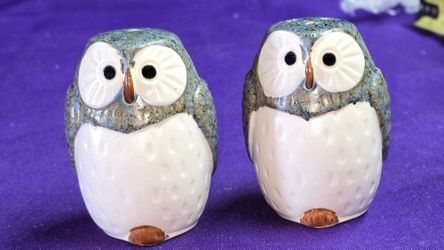 KOTOBUKI JAPAN OWLS -Rustic Ceramic/Pottery- Salt & Pepper Shakers Set L3F097