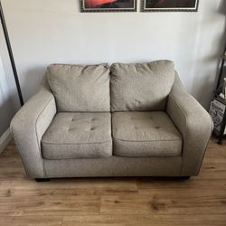 Loveseat Beige 