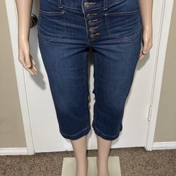 Torrid Women’s Cropped Blue Jeans Size 12