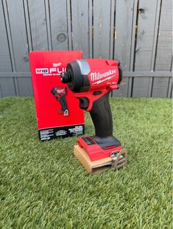 Milwaukee M18 FUEL 18V Lithium-Ion Brushless Cordless 1/4 in. Hex Impact Driver (Tool-Only)