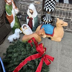 Manger Christmas Decor And Wreaths