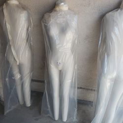6 Mannequins  for sale all 6 $200