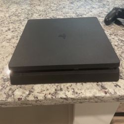 Sony PS4 Slim 
