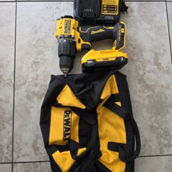 Dewalt 20V MAX Cordless Brushless Hammer Drill/Driver 2 Tool Combo Kit with FLEXVOLT ADVANTAGE