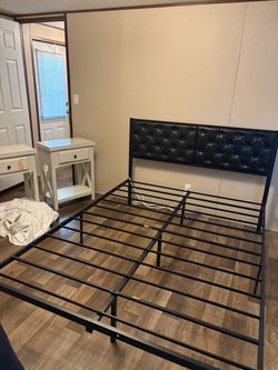 Bed frame queen