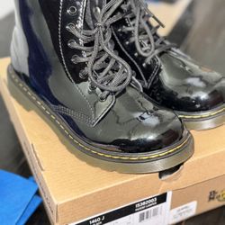 Kids Doc Martens 